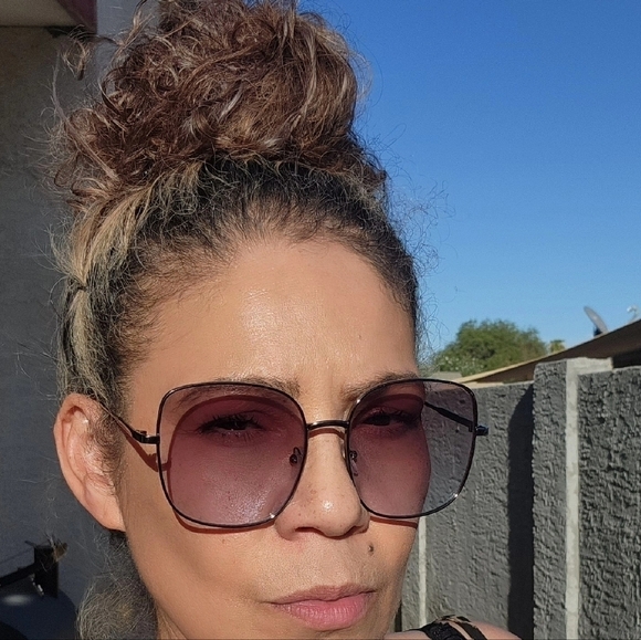 Free people Glasses - Picture 2 of 2